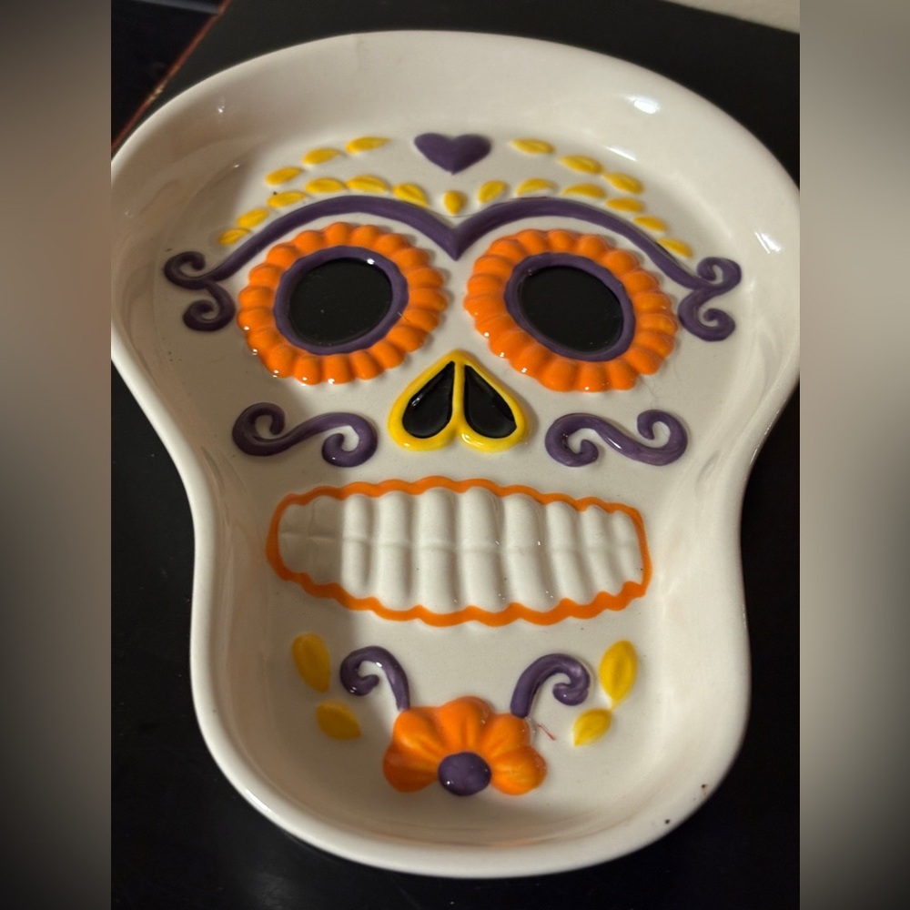 Hallmark ceramic skull dish. Halloween decor.